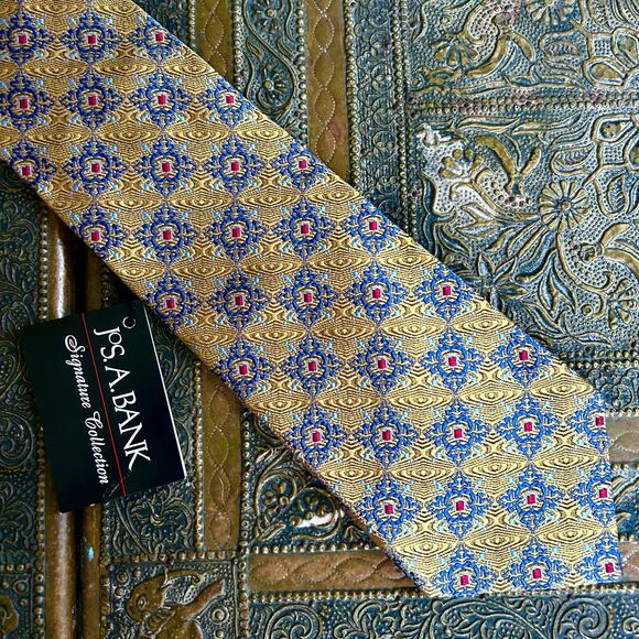 Jos. A. Bank Other - Jos A Bank tie metallic gold NWT diamond pattern silk luxury Signature